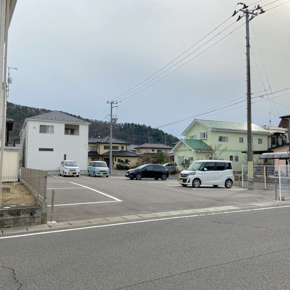 おやま歯科医院駐車場